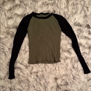 Brandy Melville Women's Olive and Black Long Sleeve Top